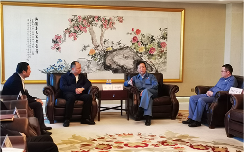 周鴻拜訪上海石化黨委書記、董事長郭曉軍