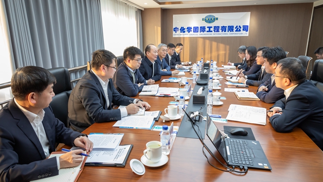 莫鼎革慰問在京所屬企業干部職工